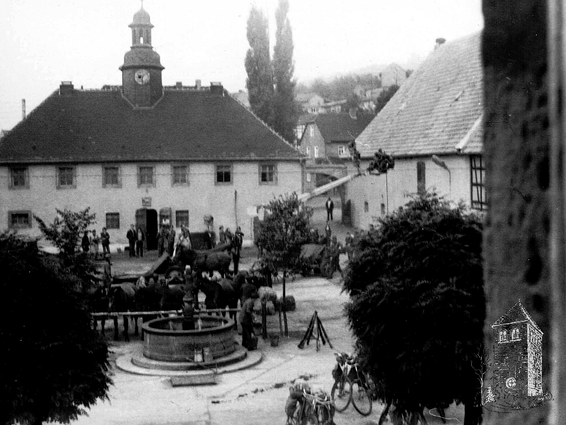 DEFA-Dreharbeiten zum Film Der ungebetene Gast - Blick aus dem Herrenhaus auf den Gutshof
Foto: Dagmar Becker dug-04k.jpg